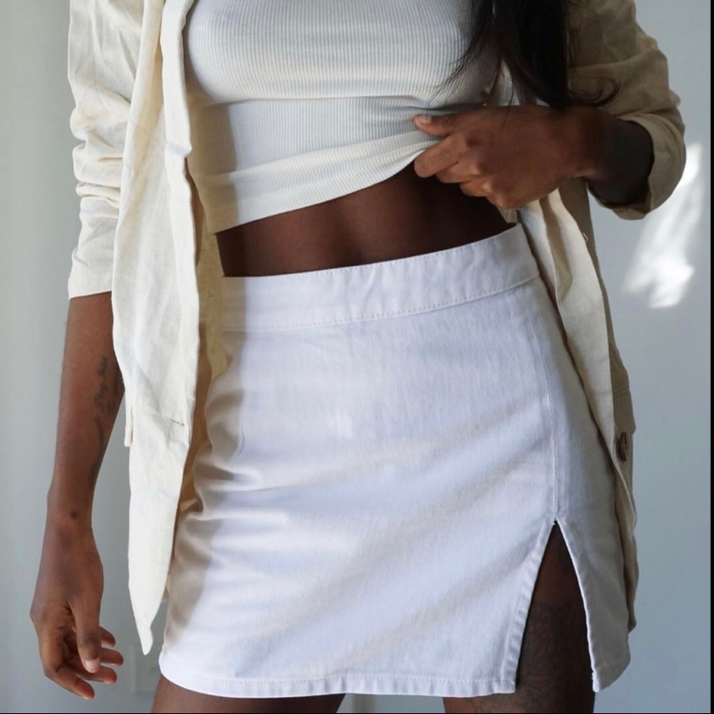 THE LOLA MINI SKIRT WHITE